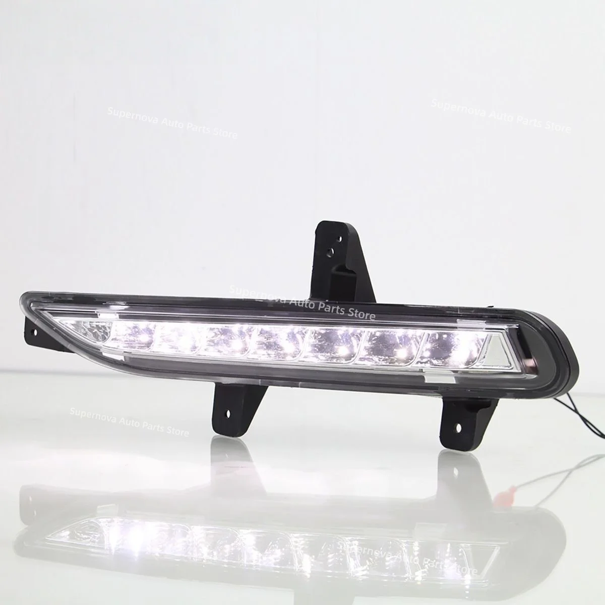 Fit for Geely Vision 2015-2016 Single white light LED Daytime running light Modification fog light Decorative light Specialized