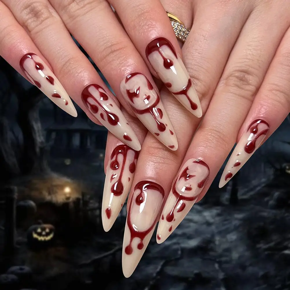 Stampa a spillo lungo di Halloween sulle unghie Modello di sangue rosso Unghie finte Suggerimenti artistici per la decorazione cosplay della festa di Halloween