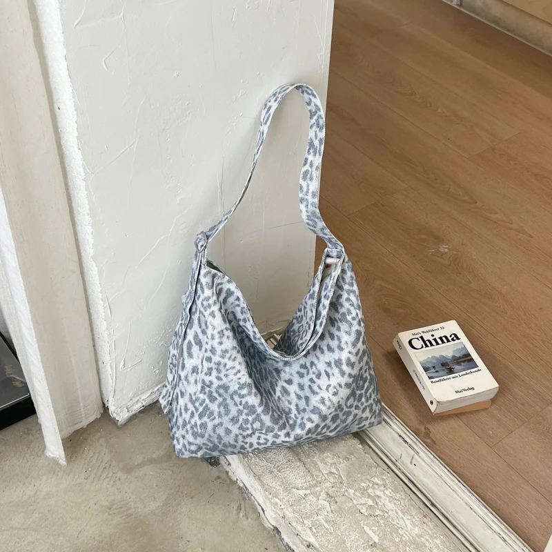 Korean Fashion Light Blue Leopard Print Shoulder Bag Soft Cloth Large Capacity Casual Daily Crossbody Bag Trendy Ladies Purse