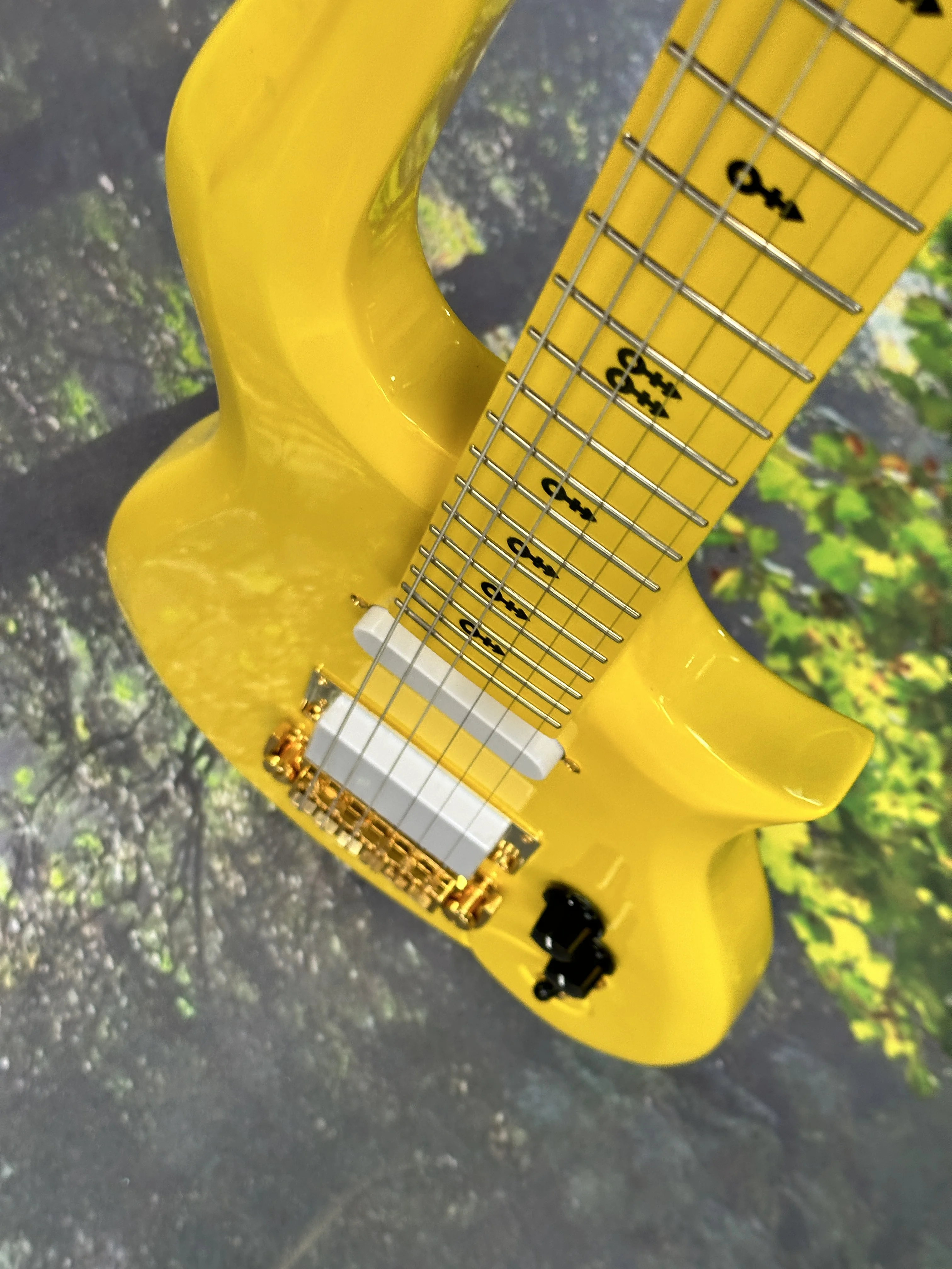 جيتار كهربائي أصفر برينس كلاود، جيتار لوحة أصابع من خشب القيقب، جيتار مكون من 6 أوتار