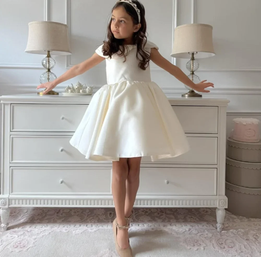 

Simple Summer O Neck Pleat Flower Girl Dress Short Sleeve Knee Length Wedding Formal First Communion Dress Customized