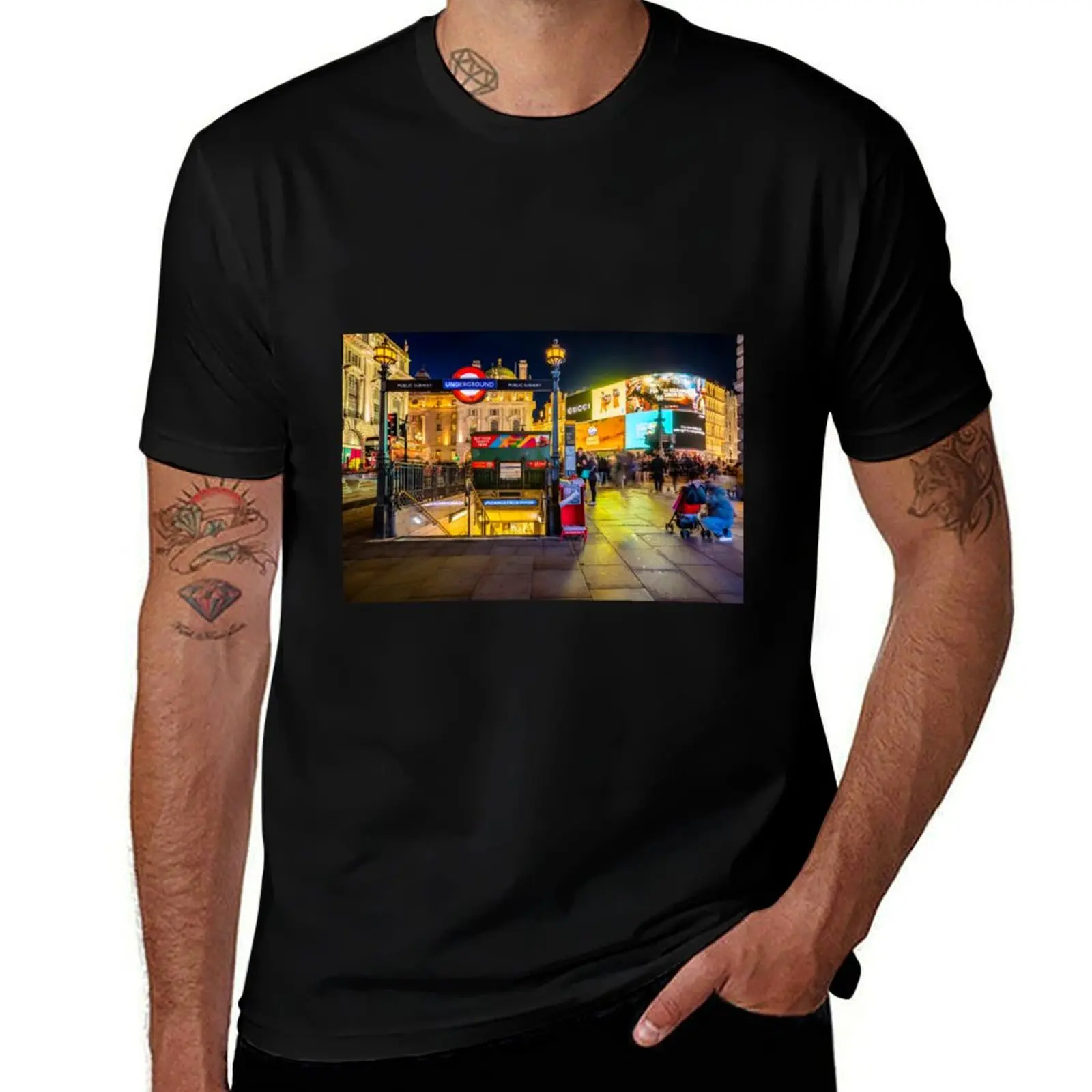 Piccadilly Circus At Night London Photograph T-Shirt Plus Size Workout Short Sleeve Top T-Shirt