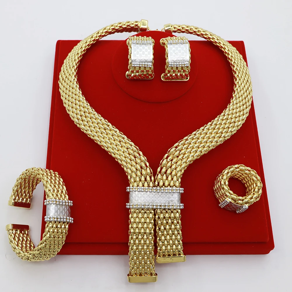Conjunto de Joyería Grande Chapado en Oro de 18K - Diseño Sencillo y Moderno Color Oro Africano con Collar, Pendientes, Pulsera y Anillo Exagerados para Pareja