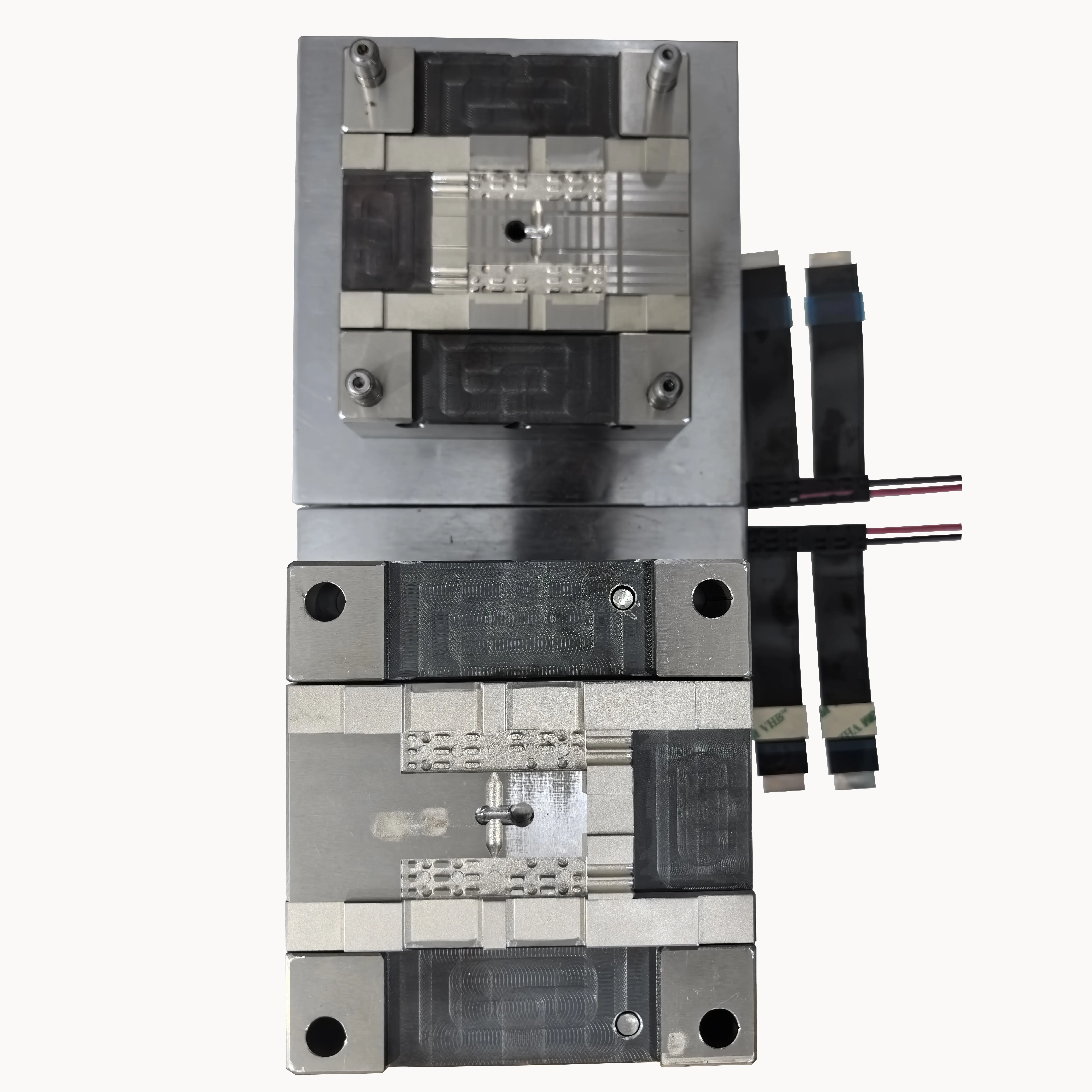 

Automotive PA66 plastic FPC connector Electric vehicle wire and cable connection molding Customized mold