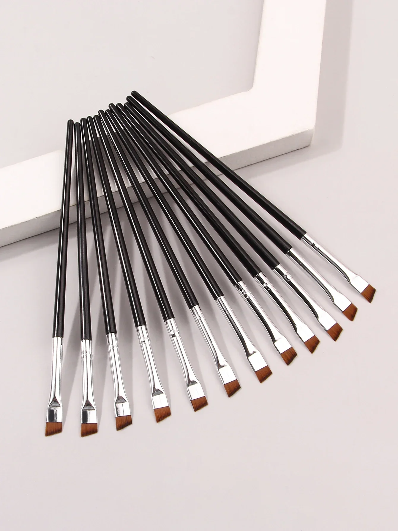 12 個の超微細刃アイライナーブラシ超ソフトメイクブラシポータブル眉毛ブラシ多機能多目的メイクツール