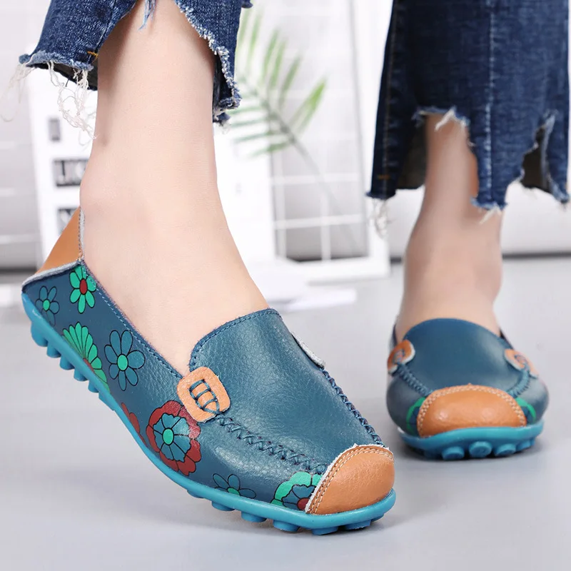 Women's Comfortable Slip-On Loafers PU Leather Flower Print Flat Heel Fashionable Casual Shoes Mixed Material Inner 