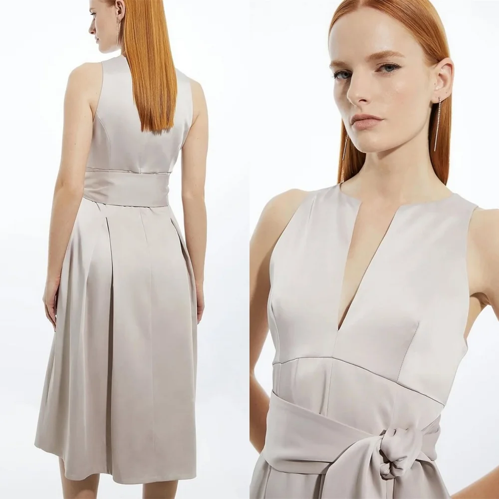 

Customized Temperament Satin Evening Dresses Exquisite V-Neck Sleeveless Homecoming Dresses Luxury Special Occasion Gowns