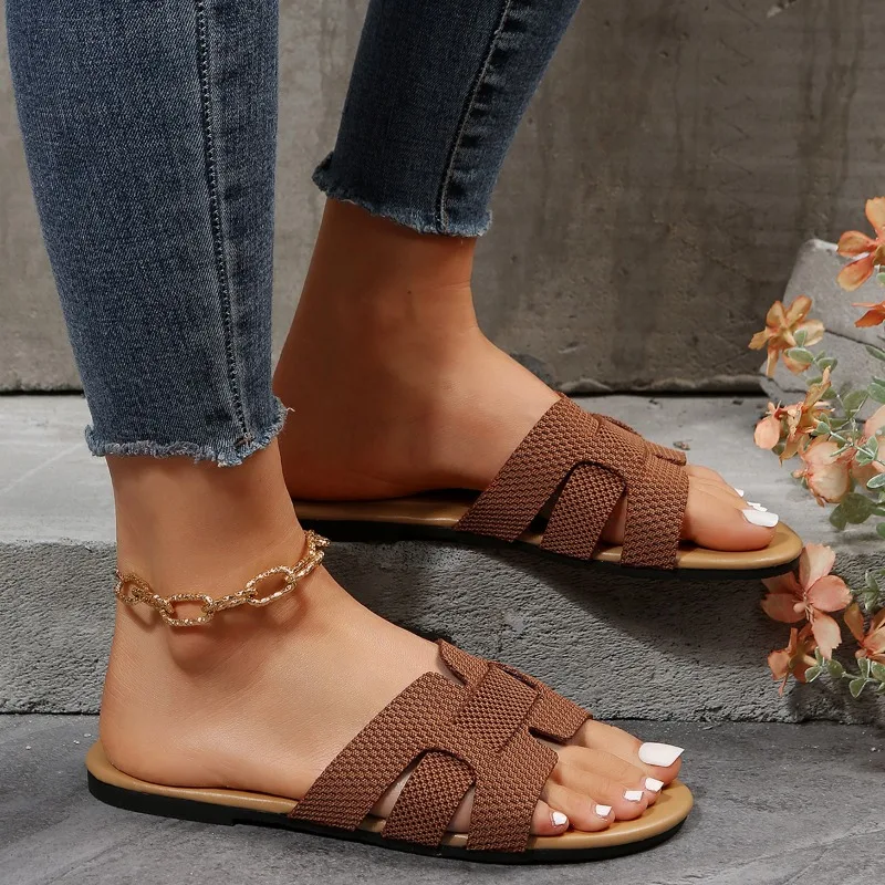 

2024Summer Slippers Women Flat Luxury Outdoor Beach Flip Flops Female Sandals Trend Design Slides Shoes for Woman