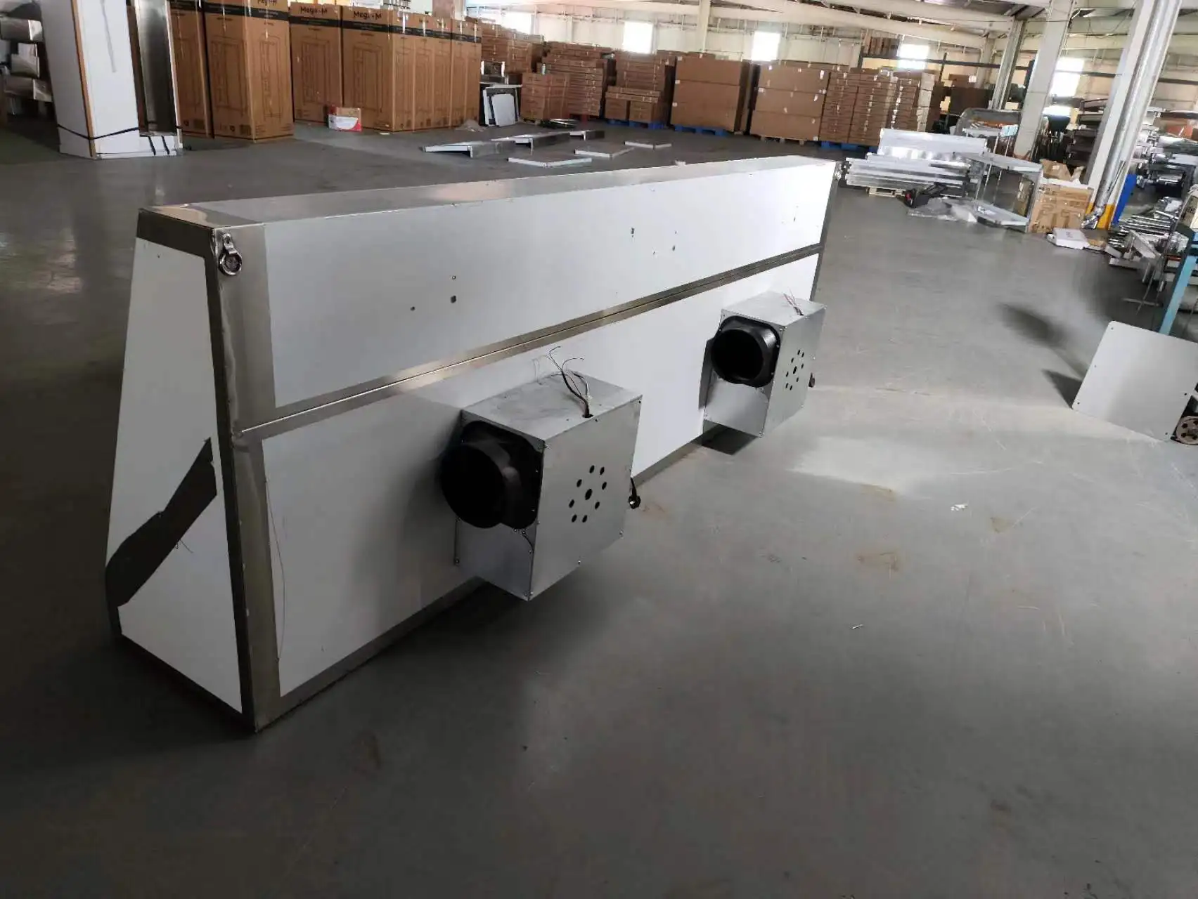 شفاط المطبخ التجاري المصنوع حسب الطلب من الفولاذ المقاوم للصدأ مع فلتر وموتو