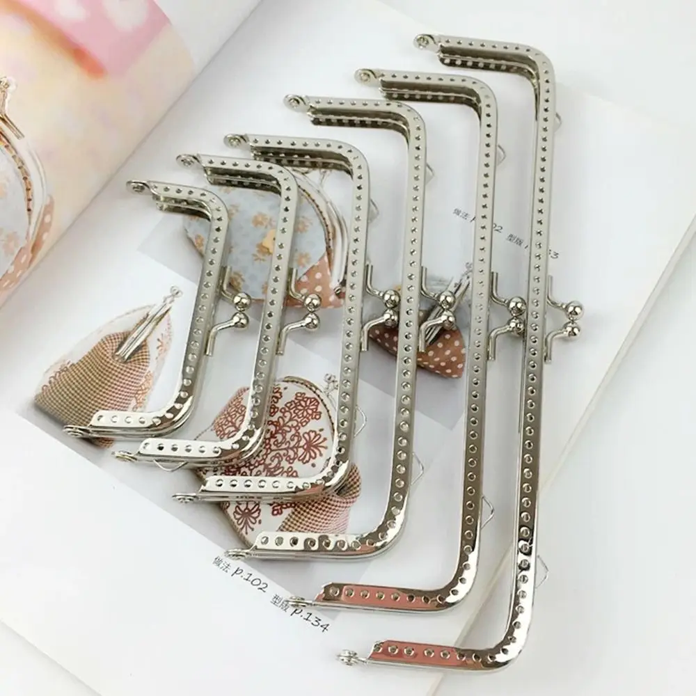 Metal Purse Frame Kiss ClaspVintage Purse Clasp Frame Mini Bag Kiss Clasp Lock DIY Craft Bag Frame Buckle Handle Bag Accessories