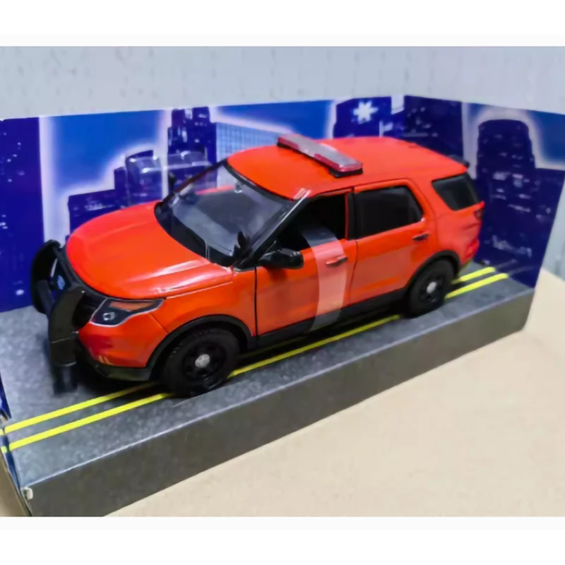 Diecast Alloy 1:24 Scale 2015 FORD Police Vehicles INTERCEPTOR UTILITY Model Adult Toys Classic Collection Souvenir Gift Display