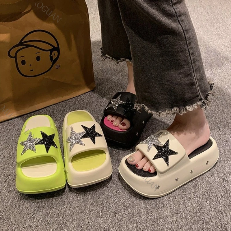 Sommer 7CM Plateau-Pantoletten 2026 – Modische Glitzer-Stern-Damen-Slipper mit weicher EVA-Sohle, rutschfeste Strand- und Urlaubssandalen