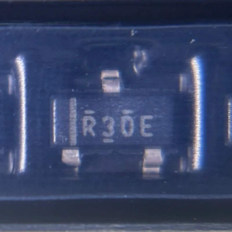 

5pcs/lot R30E REF3040AIDBZR NEW Original Genuine Chip Packing SOT-23