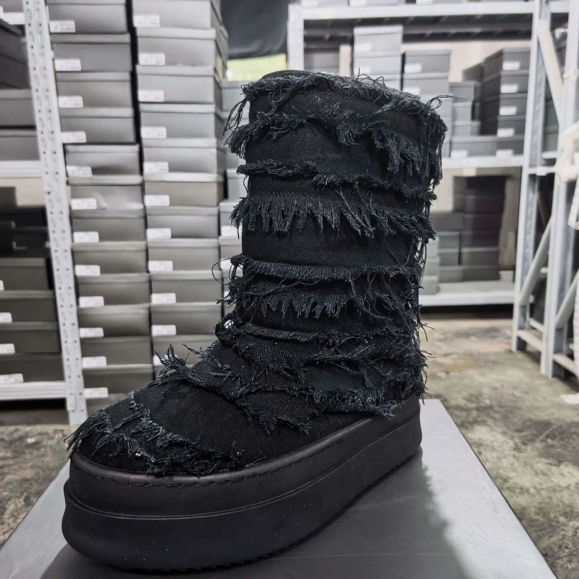 Men's High Top Casual Platform Snow Boots Women Canvas Luxury Street Wear Winter Retro Black White Designer Shoes