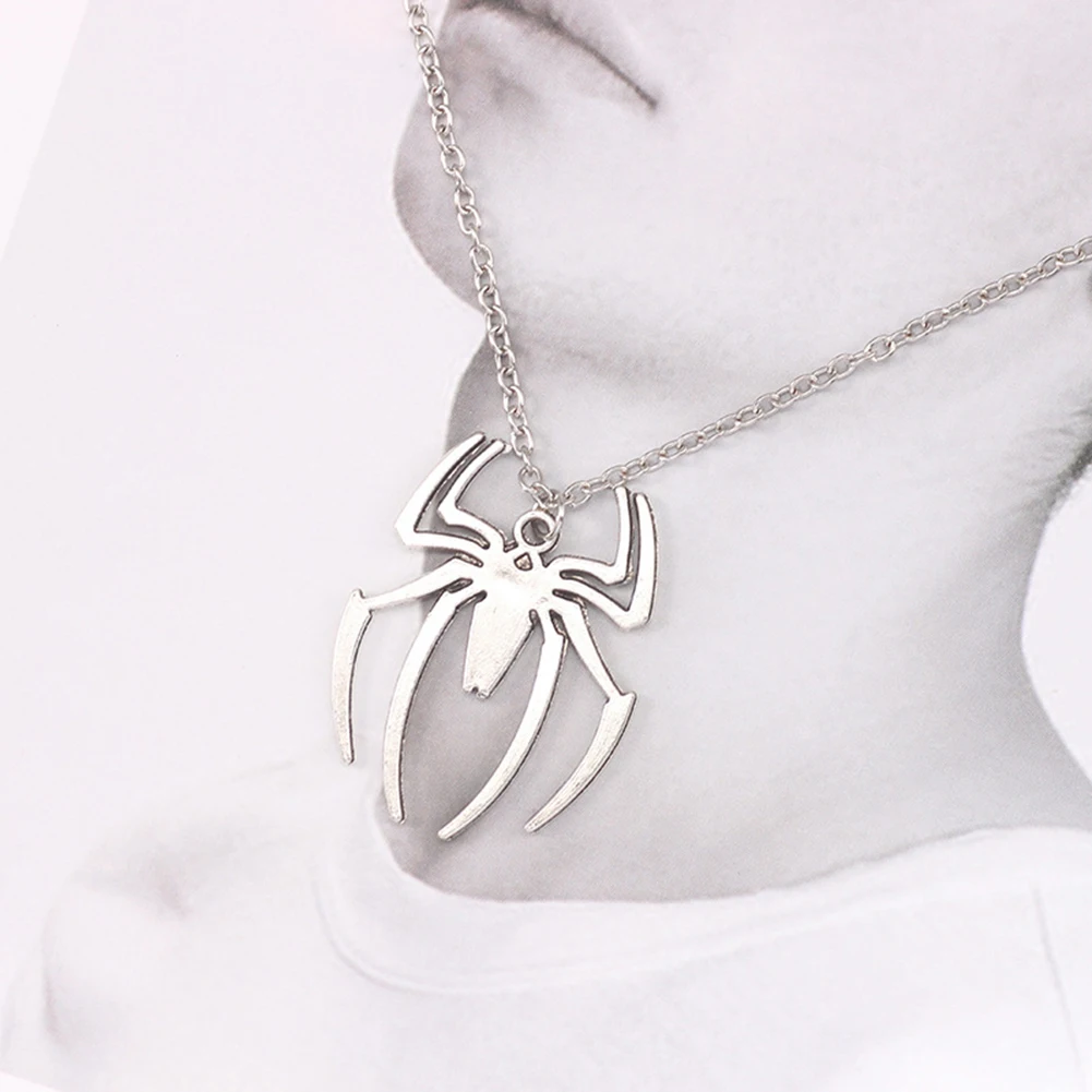 1 PC Stainless Steel Simple Personalized Spider Pendant Necklace Men And Women Fashion Party Pendant Jewelry Gift