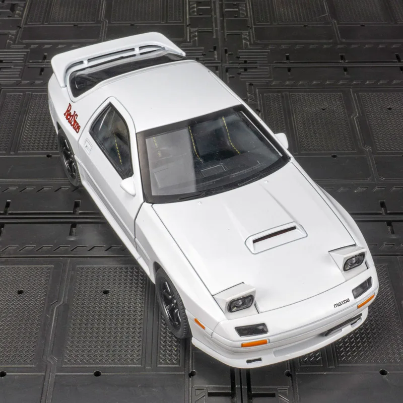 1: 24 simulation Mazda RX7 alloy car model, doors and engine hood, trunk can be opened with sound and light gifts