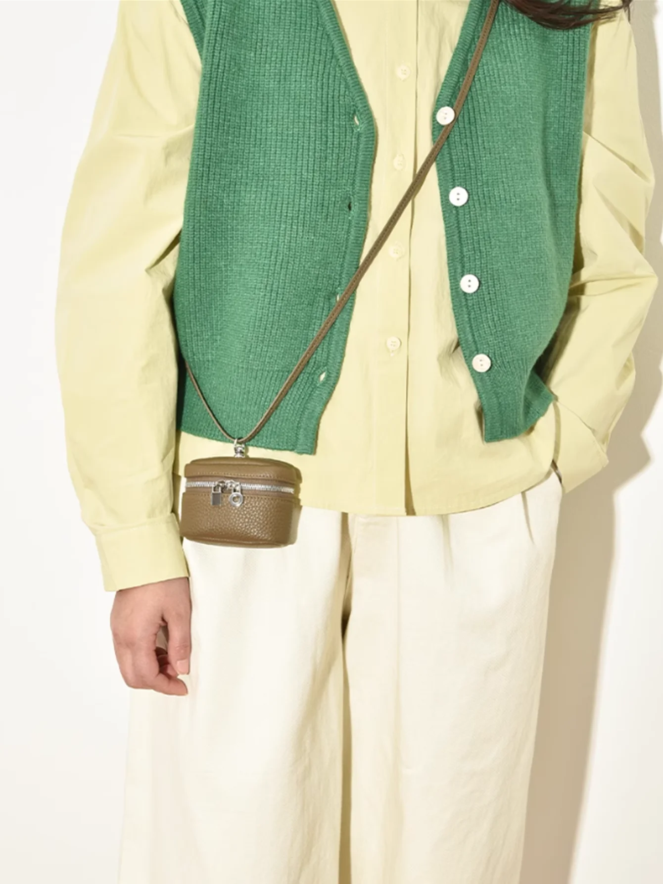 حقيبة كروس صغيرة للنساء من الجلد الصناعي الفاخر، حقيبة بسحاب للإغلاق، تصميم نحيف، حقيبة أحمر الشفاه هدية للفتيات والنساء