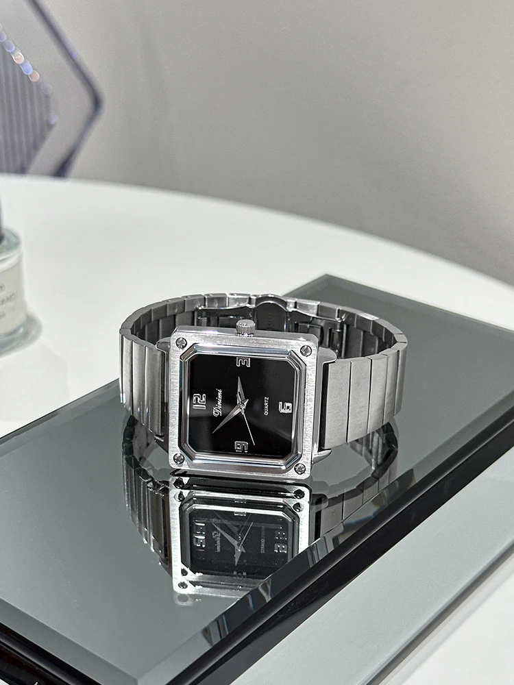 

Watch for women, luxury, 2025 new style, high-value, fashionable, simple, large-dial, ladies' watch, ladies' gift, female gift