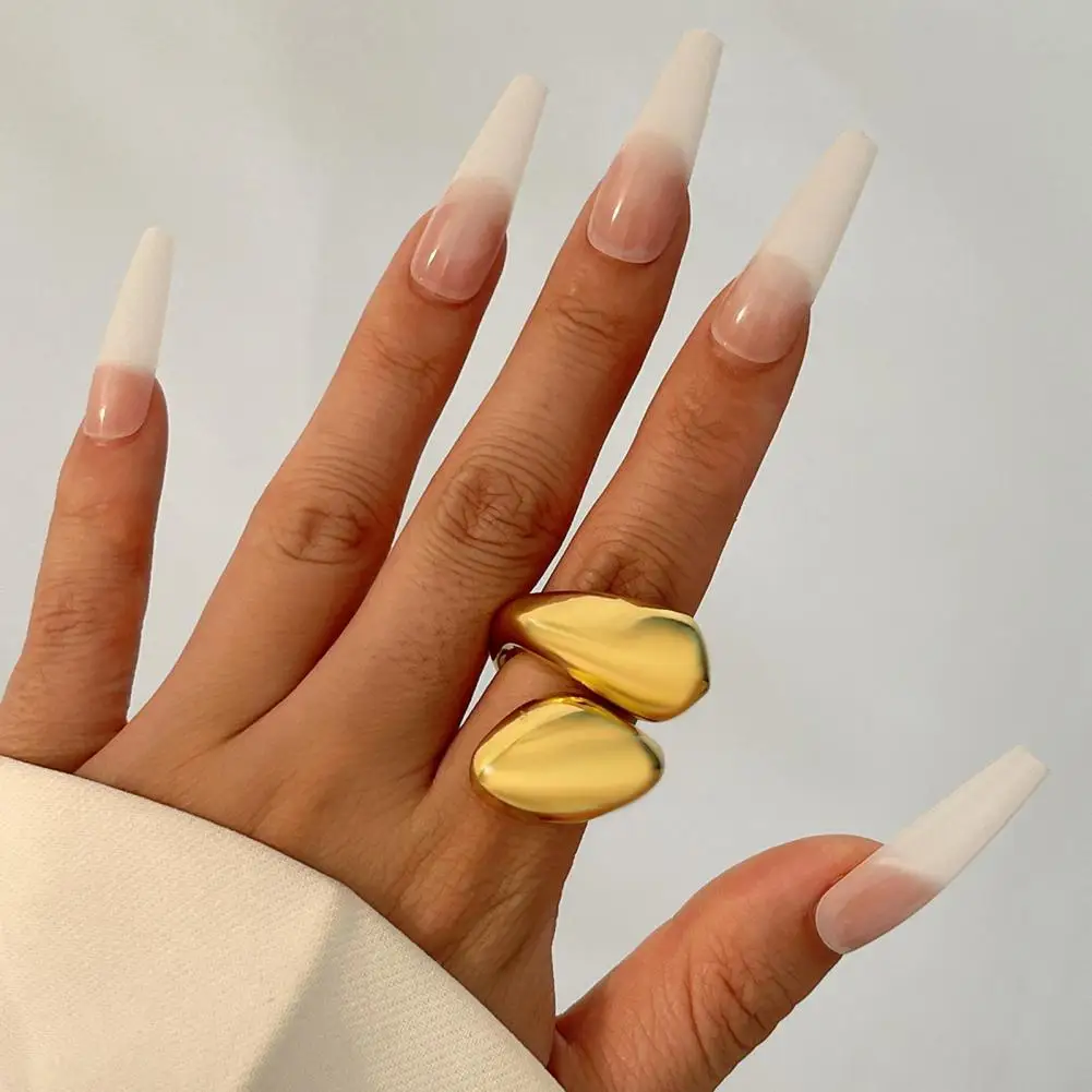 Exquisite Craftsmanship Ring Women’s Oversized Hop Ring Irregular Twisted Waterdrop Alloy Band Glossy Pleated Fashion