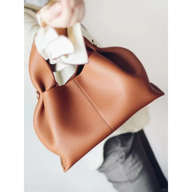 

Ultra premium cloud bag with lychee pattern cowhide dumplings, handheld crossbody bag, handbag, women's minimalist cloud bag
