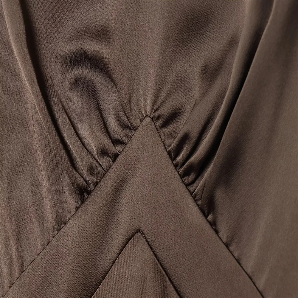 Nuovo design invernale di abbigliamento femminile temperamento versione dimagrante abito lungo con trama di seta