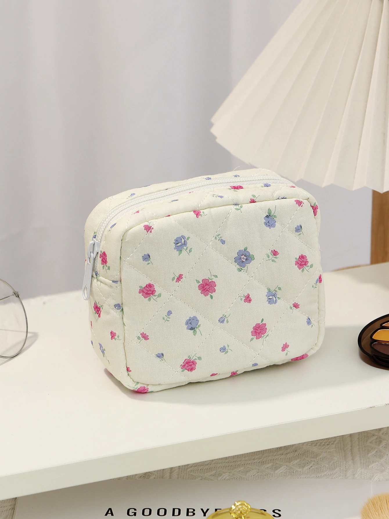 1Pc Bow Quilted Cos…