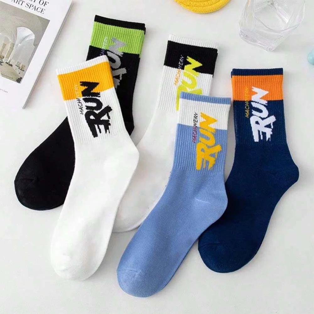 5 Pairs Men Color Blocked Round Neck Socks Creative Letter Patterns Suitable Men Outdoor Wear Breathable Casual Neutral Socks