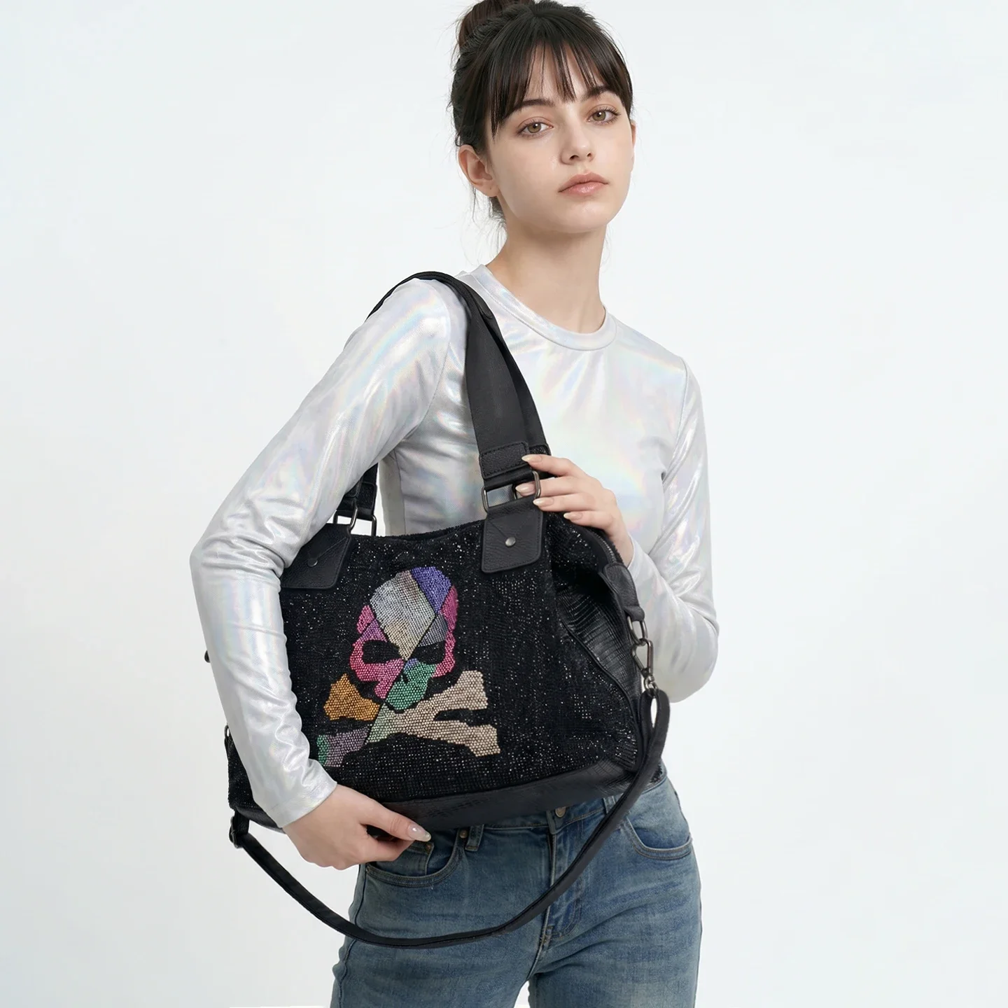 Bling Rhinestone Skull Tote Bag Women Large Capacity Crossbody Bag Y2K Holographic Skull Pattern Shoulder Bag Gothic Handbag Bag