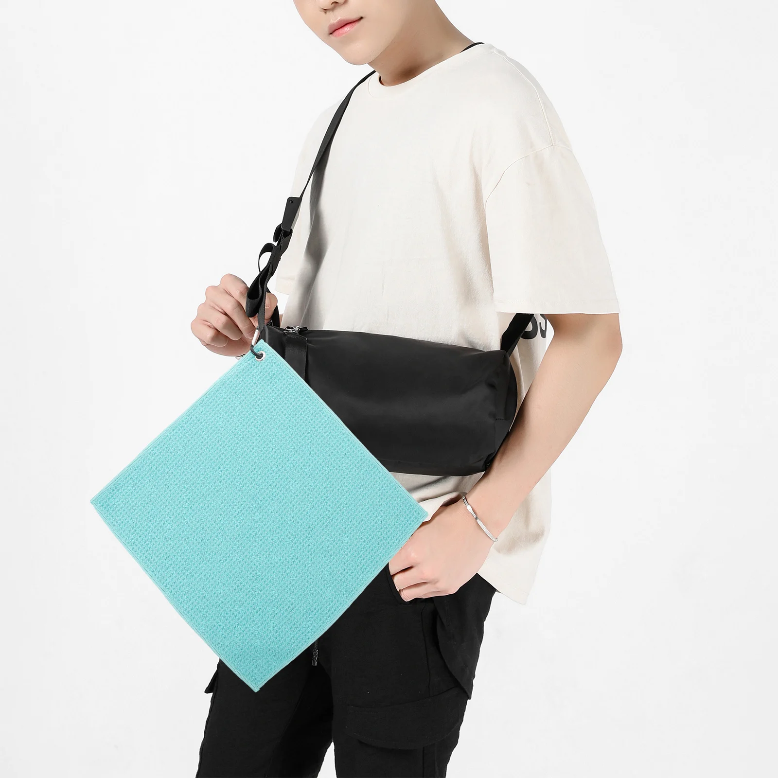 

2Pcs Portable Golf Ball Outdoor Sports Microfiber Golf Accessories Lightweight Durable Golfing Wet Towels