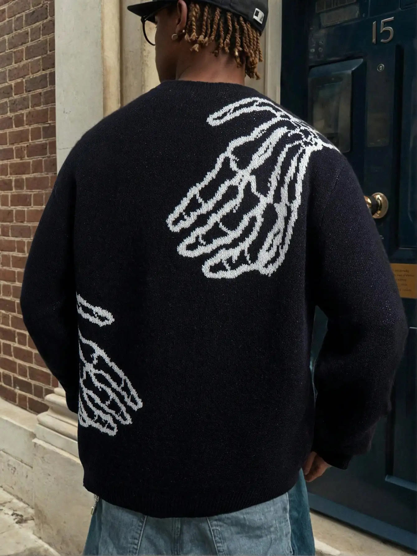 

Новый мужской модный свитер в стиле High Street с надписью и рисунком черепа на спине, круглый вырез, длинные рукава, осенний повседневный свободный модный пуловер унисекс