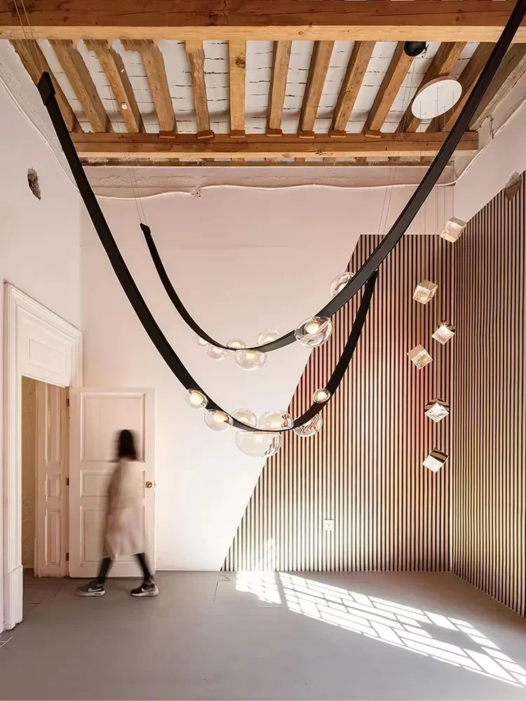 Candelabro de techo moderno y creativo, candelabro con cinturón minimalista, iluminación de cuero de diseñador, Villa, restaurante, Bar, sala de estar