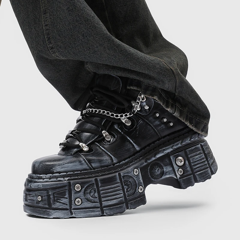 

Men's Black Gothic Platform Shoes Lace-Up Chunky Sole Punk Metal Chain Rivets Leather Casual Sneakers Heavy Duty Streetwear 2026