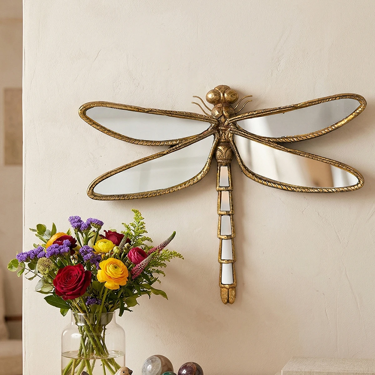 1PC, Resin Material Dragonfly-Shaped Decorative Hanging Piece, for European-Style Living Room Background Wall Decoration