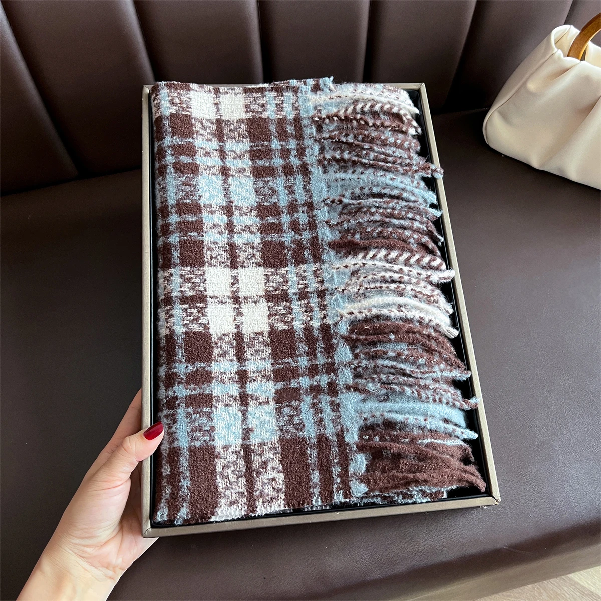 

Роскошные зимние накидки из искусственного кашемира для женщин, 2024, теплый шарф, шаль из пашмины, одеяло, дорожное пончо, палантины