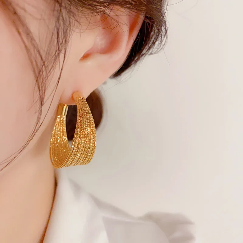 2024 New Wide C-shaped Women\'s Dangle Earrings Gold Color Metal Geometric Statement Female Punk Fashion Ear Decoration new in