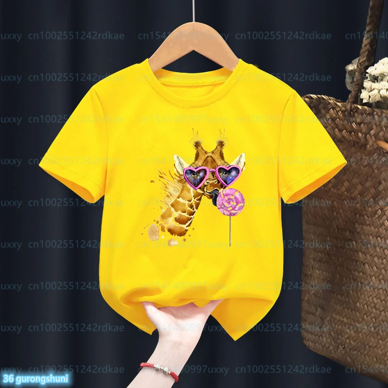 

Cute Boys T-Shirt Funny Giraffe Eating Lollipop Animal Print Young Children Tshirt Casual Hip-Hop Kids T Shirt Yellow O-Neck Top