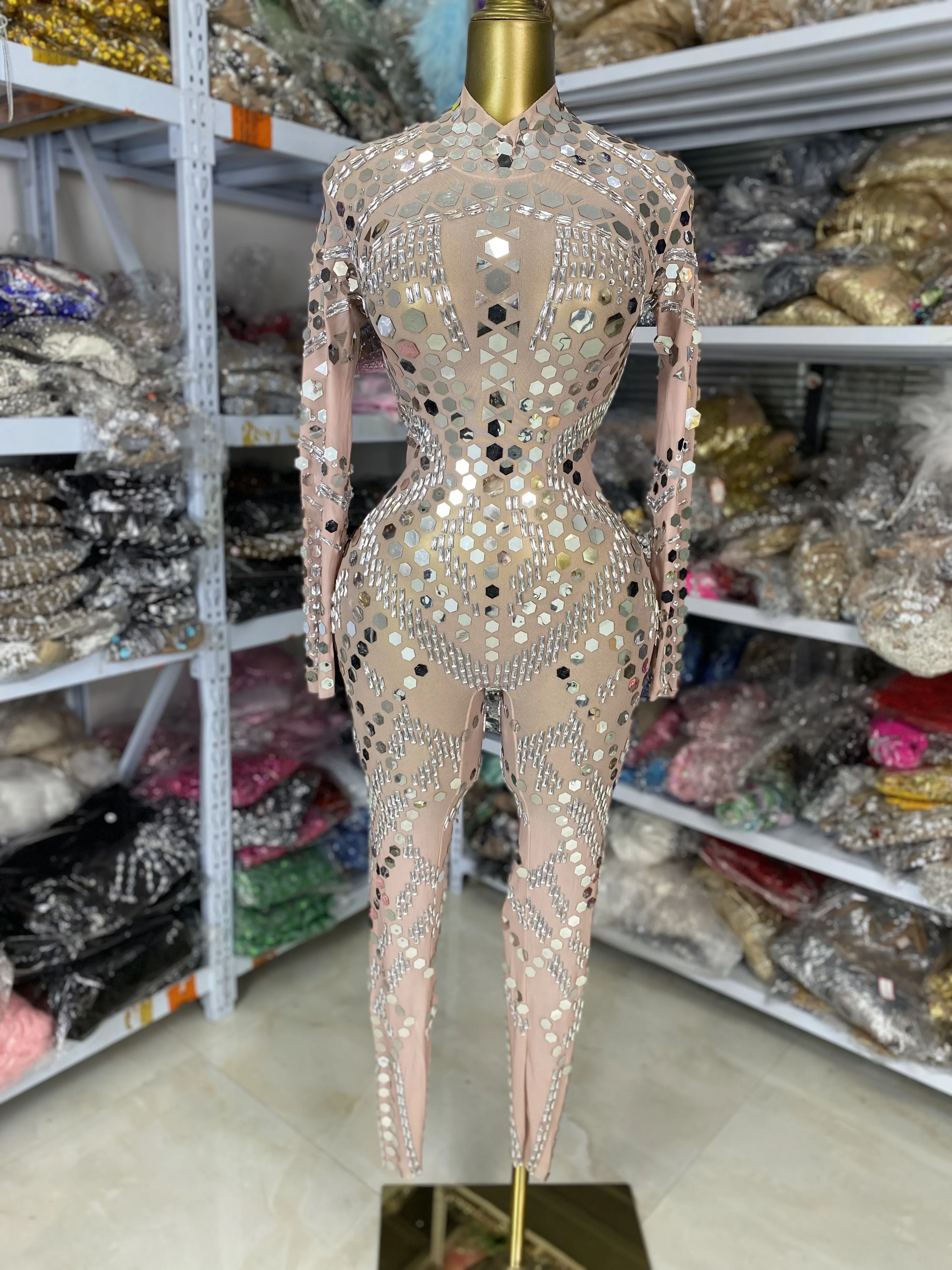 Abito da tuta trasparente sexy da donna con paillettes scintillanti e strass, costumi da spettacolo in rete nuda, abiti da sera per feste da discoteca