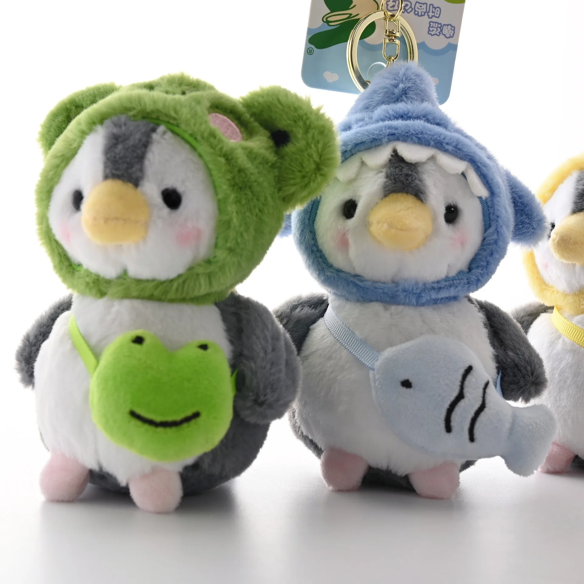 Niedlicher Pinguin-Plüsch-Schlüsselanhänger, weicher Kawaii-Cartoon-Pinguin mit Hüten, Schlüsselanhänger, Tasche, Ornamente, superweicher Plüsch-Anhänger, Paar-Geschenk – Detail 7