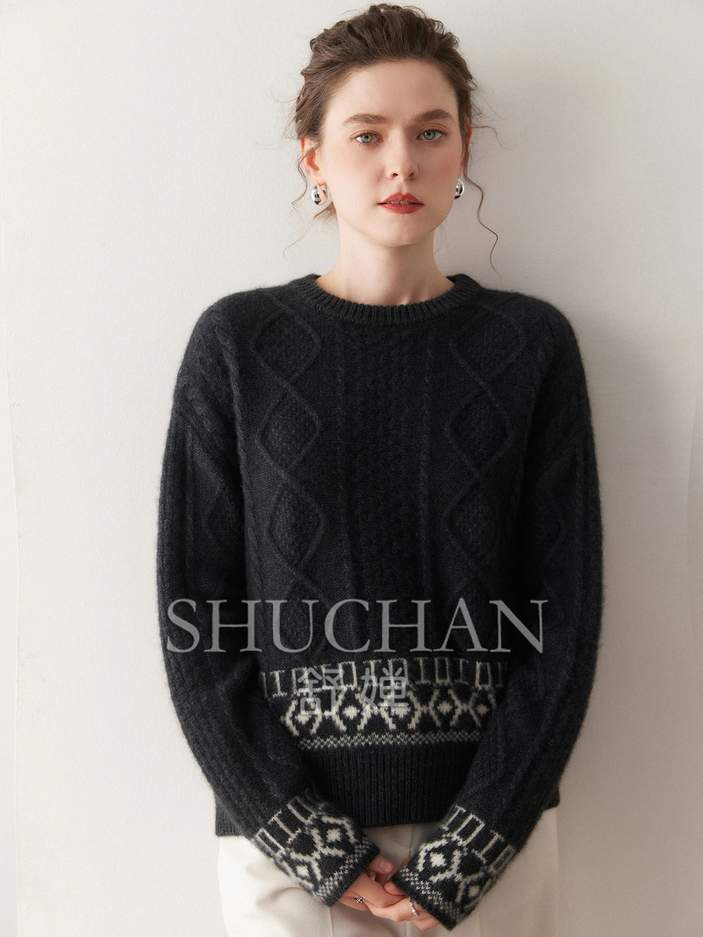 

Loose and Thin Jacquard Wool Cashmere 2025 Autumn and Winter Round Neck Women's Skin-friendly and Warm Knitted Sweater