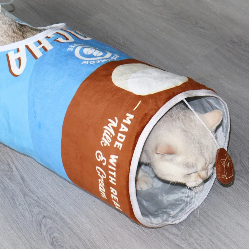 

Cat tunnel and cat bed with crinkle paper that can make sounds, foldable, suitable for kittens and other pets. It's a cat toy fo