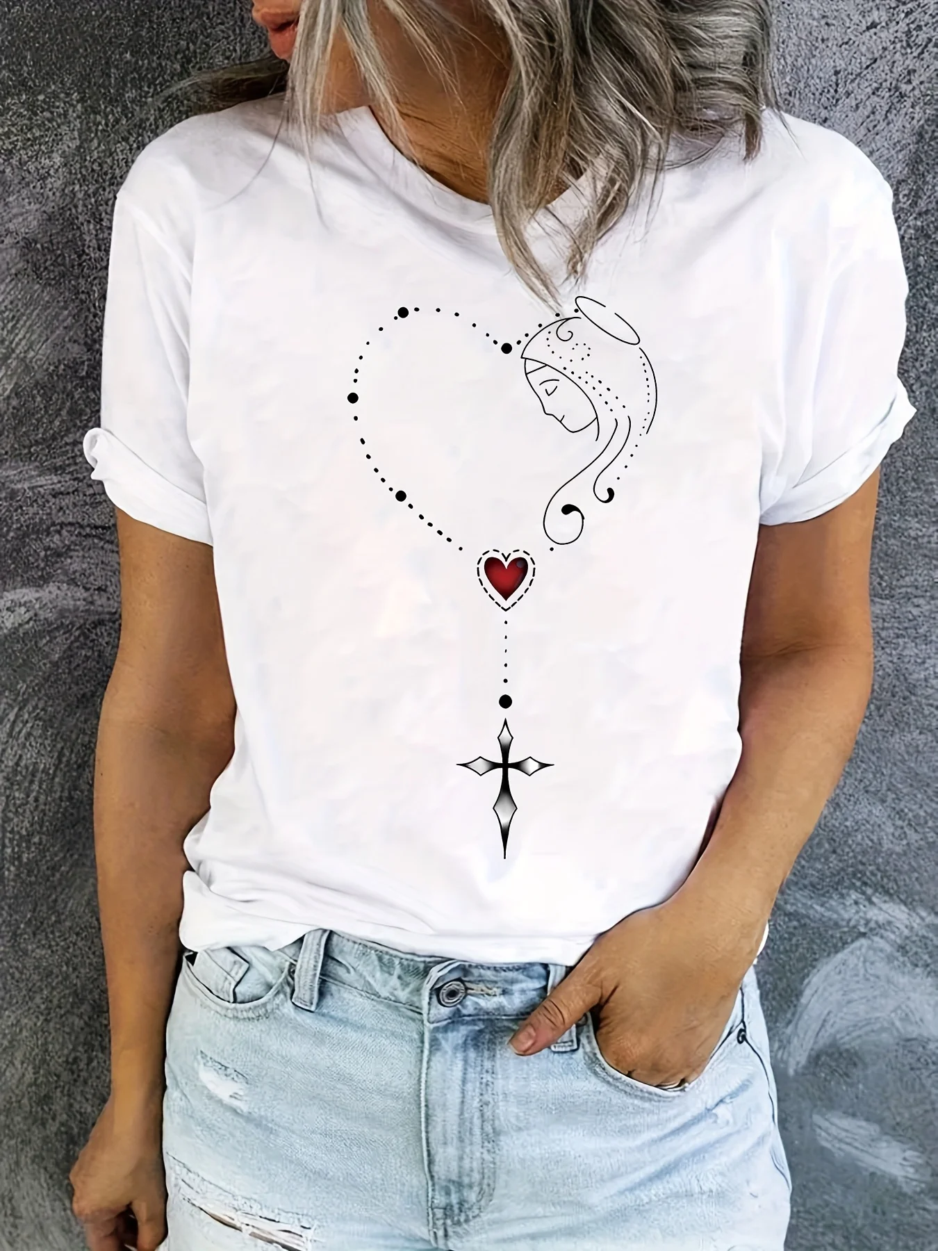 Camiseta informal de manga corta con cuello redondo para mujer, con estampado de corazones y cruces y diseño de dibujos fantasiosos, tela transpirable de elasticidad media