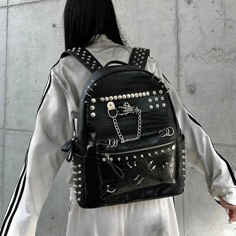 

Original Design Punk Street Rivet Large Capacity Backpack Skull Bracelet Heavy Industry Neutral Backpack For Men And Women Trend