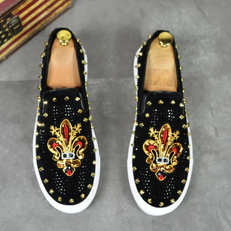 2024 New Shoes for Men Leather Casual Shoes Fashion Trend Luxury Embroidery Rivet Flat Shoes Leisure Sneakers Slip-on Loafers