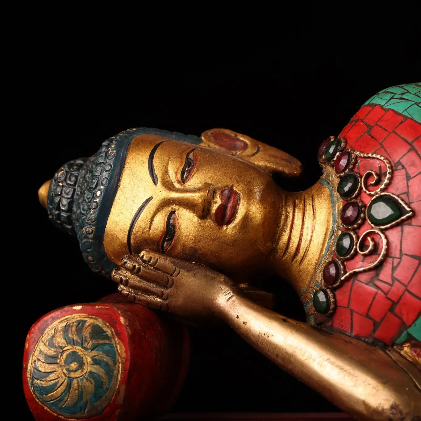 Nepal Pure Copper Shakyamuni Buddha Royal Ease Pose Gem Inlaid Painted Home Decor Statue