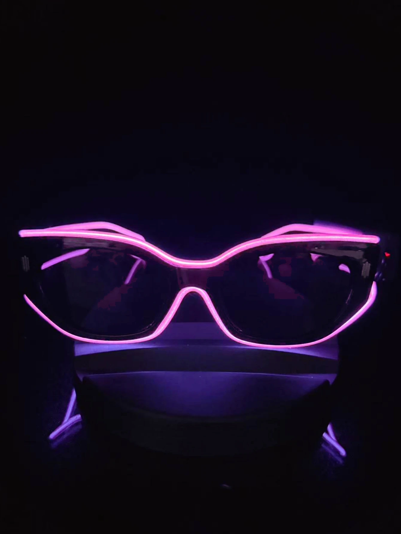 نظارات لاسلكية EL مضيئة ديسكو مضيئة LED على الإنترنت نظارات شمسية المشاهير بكسل KTV بار جو الحفل فلاش.