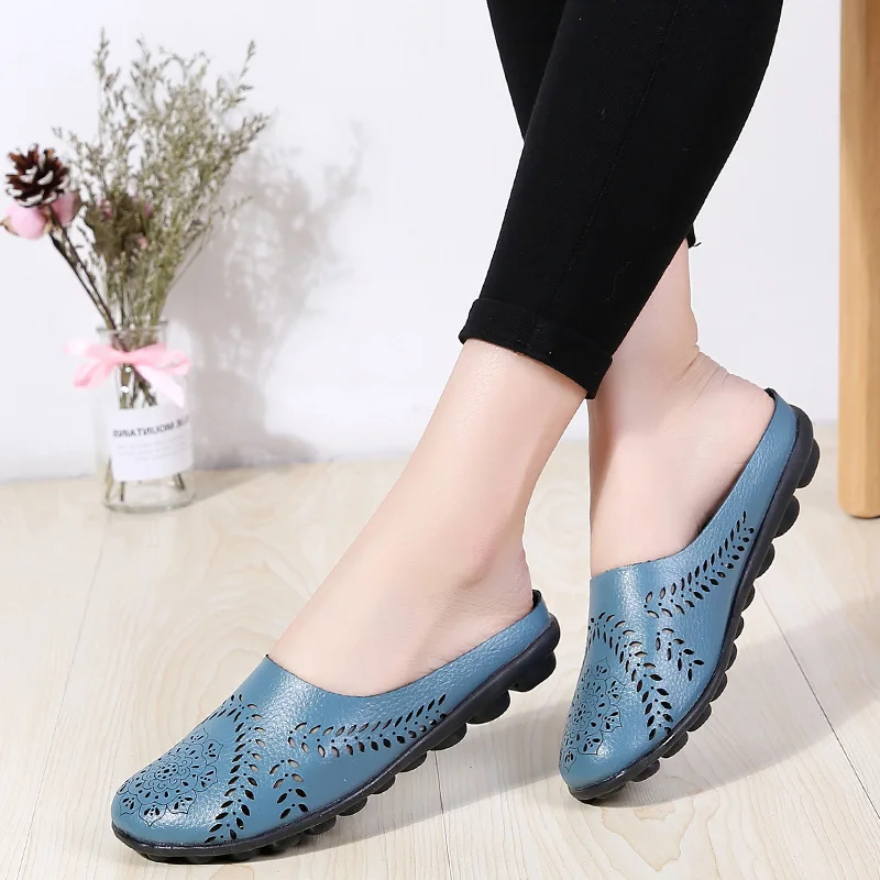 2024 New Lazy Shoes Casual Soft Sole Flat Beef Tendon Flat Shoes Hollow Breathable Bean Shoes Shallow Mouth Spring and Autumn