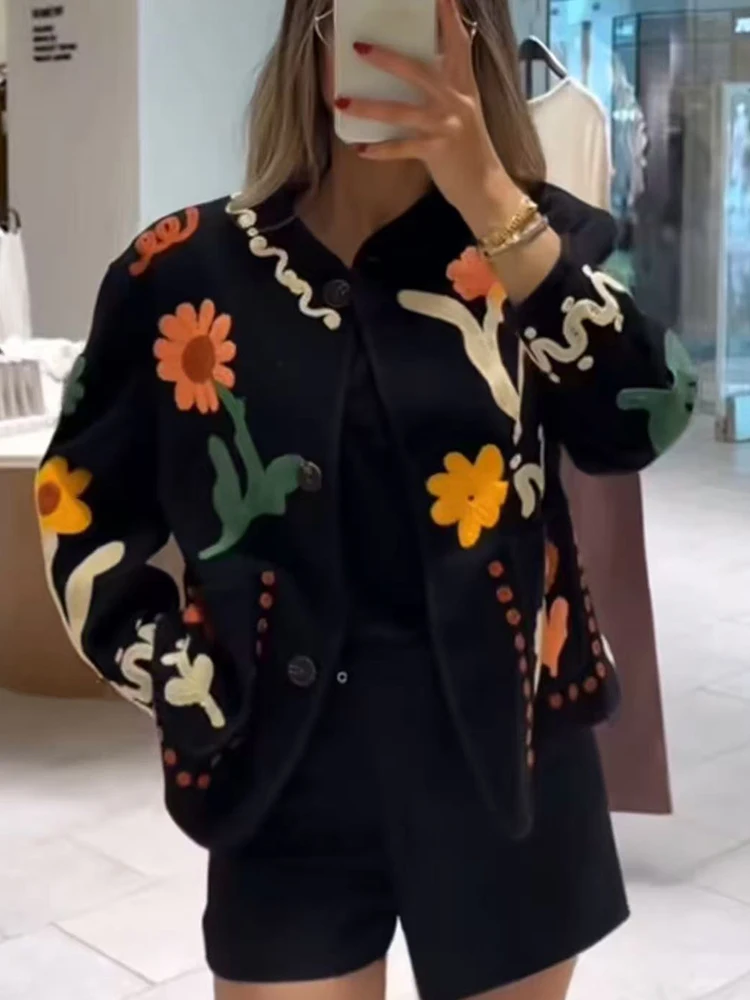 Autumn Women' Embroidery Coat Long Sleeve O-Neck Single-Breasted Flower Coats New Fashion Vintage Casual Pockets Streetwear