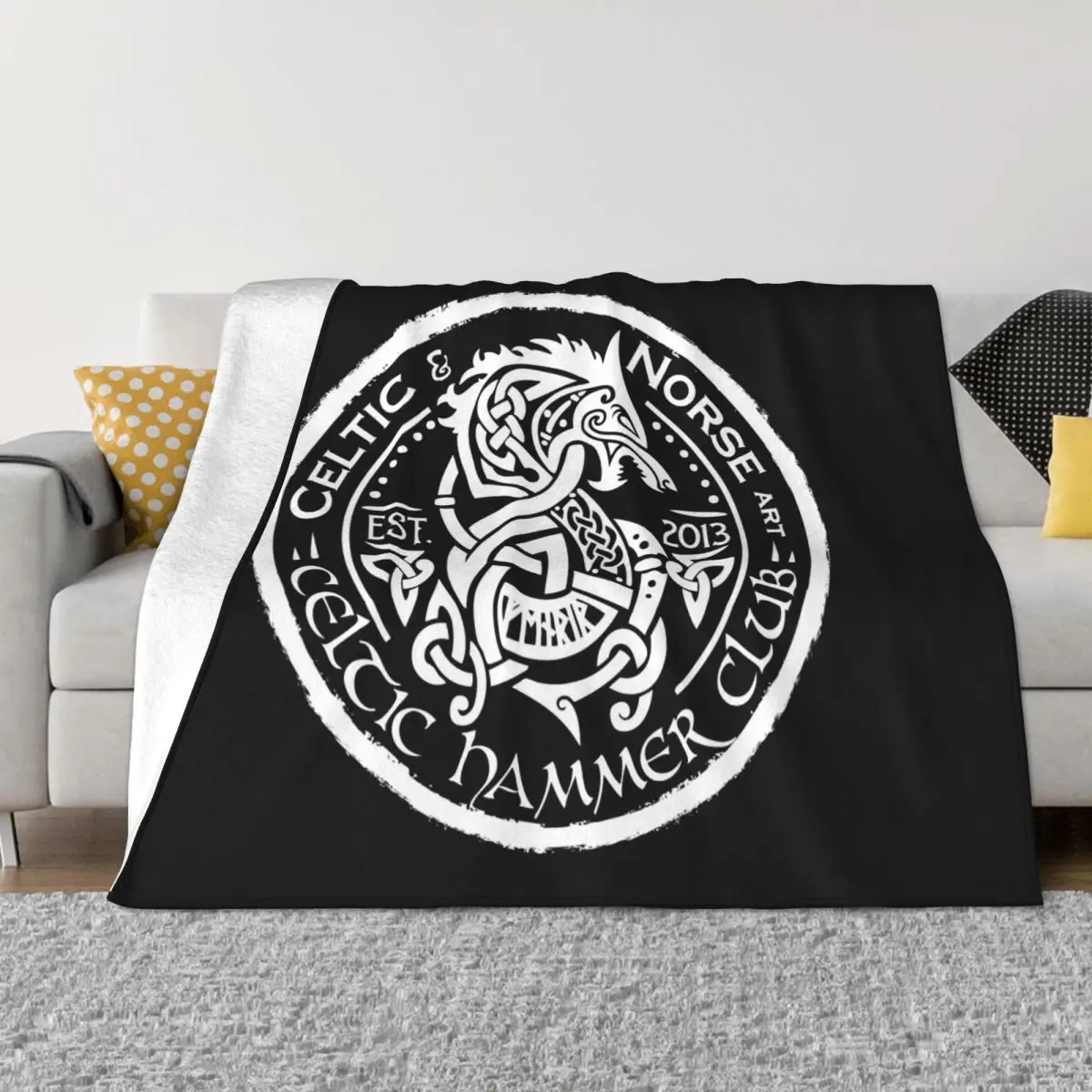 Celtic Hammer Club Badge Logo Carpet Living Room Flocking Textile A Hot Bed Blanket Bed Covers Luxury Blanket Flannel Blanket