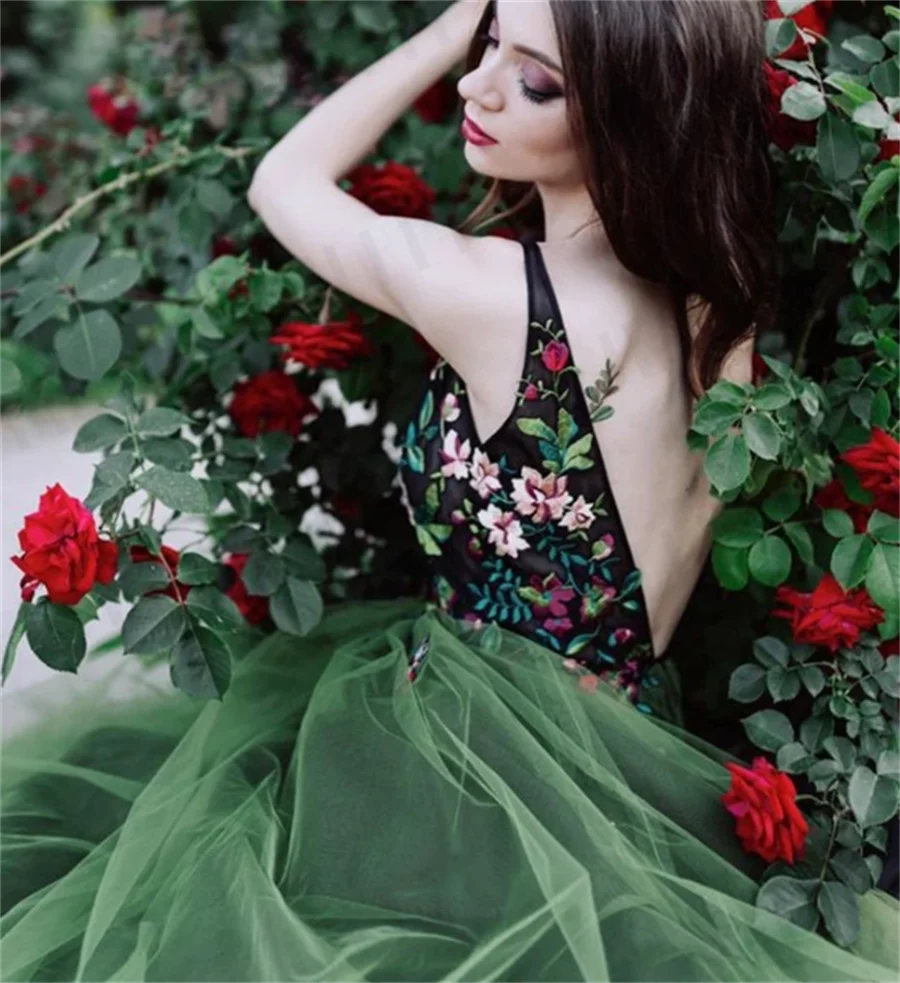 Floral Long Tulle  Forest Green V-Neck Prom Dress Flowers Woman Open Baackless Evening Gowns With Train