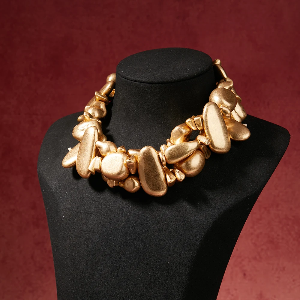 

Retro Irregular Gold-plated Beaded Necklace In A Fashionable And Elegant Punk Style Women's Necklace Free Shipping